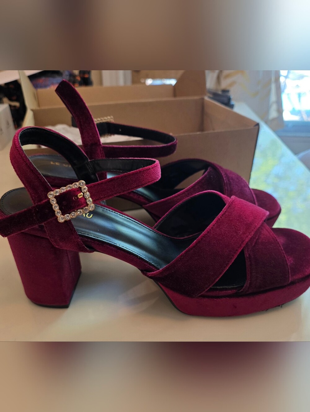 Le Château Velvet Platform Sandals In Burgundy With Rhinestone Buckle 10 US Size